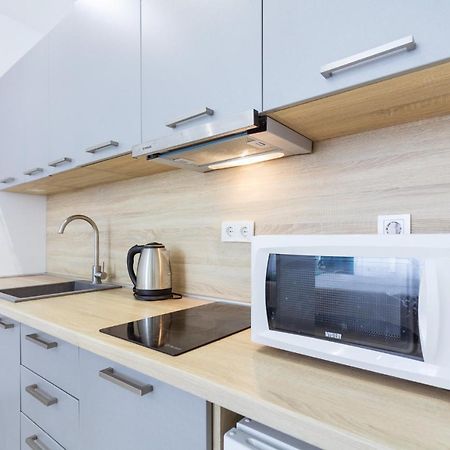Nyvky Like Home - Studio - Apt 21 Kiew Exterior foto