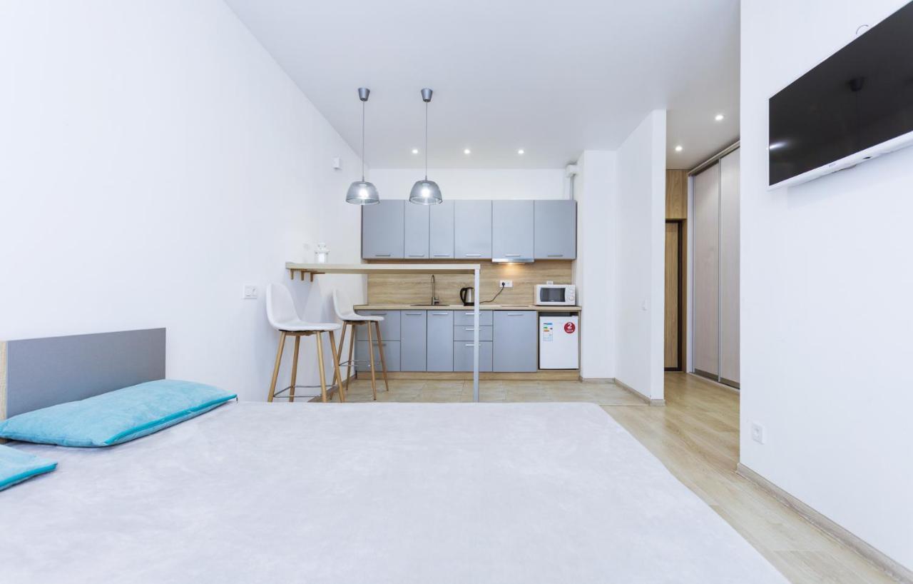 Nyvky Like Home - Studio - Apt 21 Kiew Exterior foto